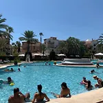 The House! Large Terrace & Bars! Traveller Awards 2024-2025-2026 شقة
