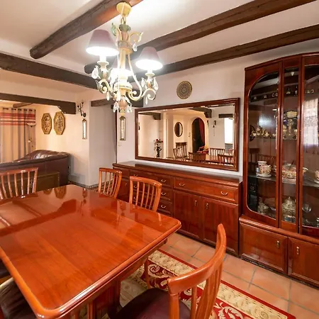 The House! Large Terrace And Bars! Traveller Awards 2024-2025 Apartment *
